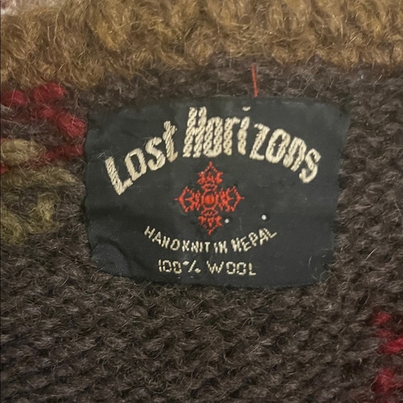 Vintage Lost Horizons Cozy Multicolor Button-Up Cardigan - Picture 6 of 10
